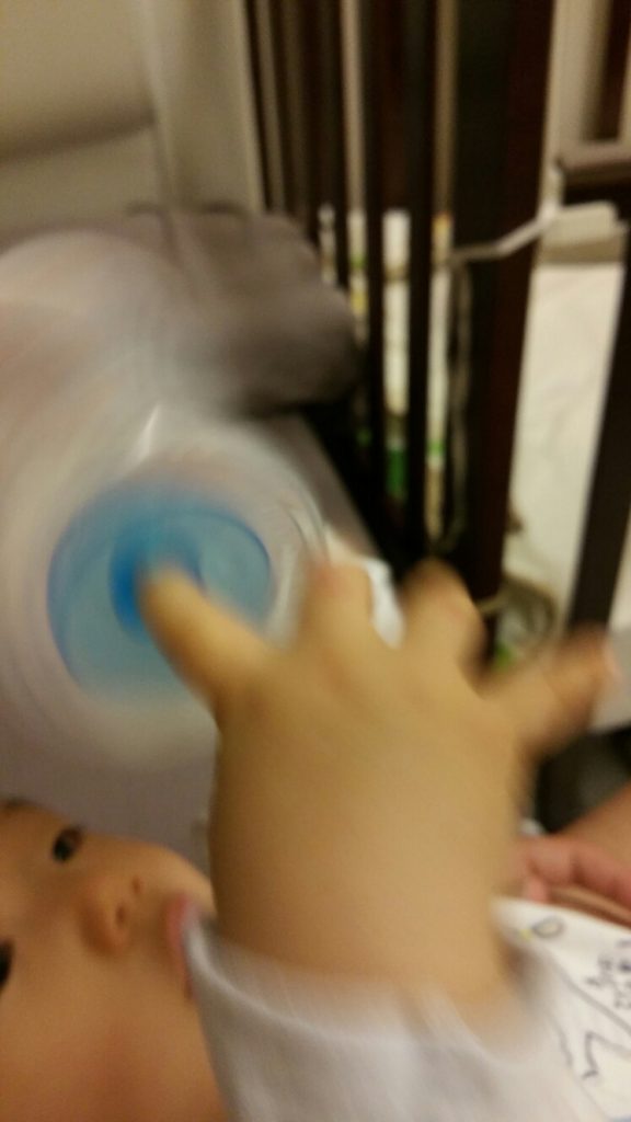 ooO I can poke my finger in! (typical blur squirmy kid photo)